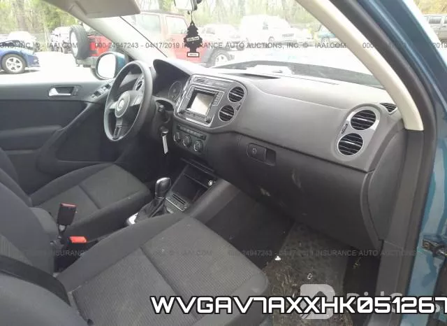 WVGAV7AXXHK051267_5.webp