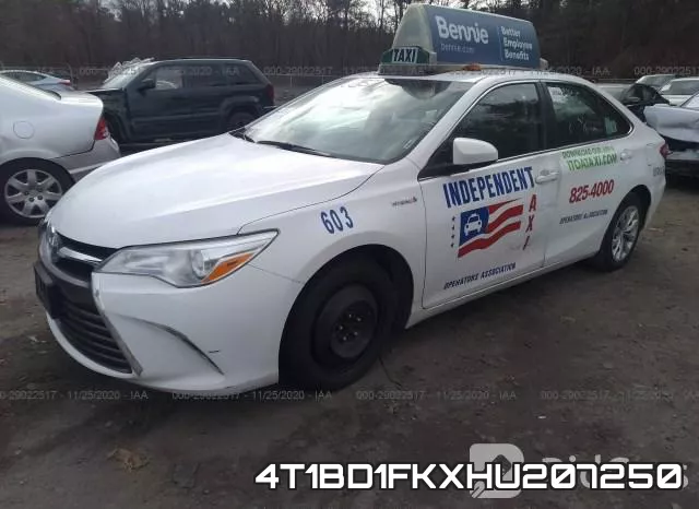 4T1BD1FKXHU207250_2.webp