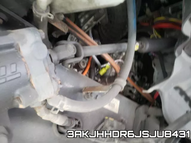 3AKJHHDR6JSJU8431_7.webp