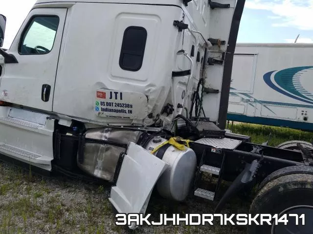 3AKJHHDR7KSKR1471_9.webp