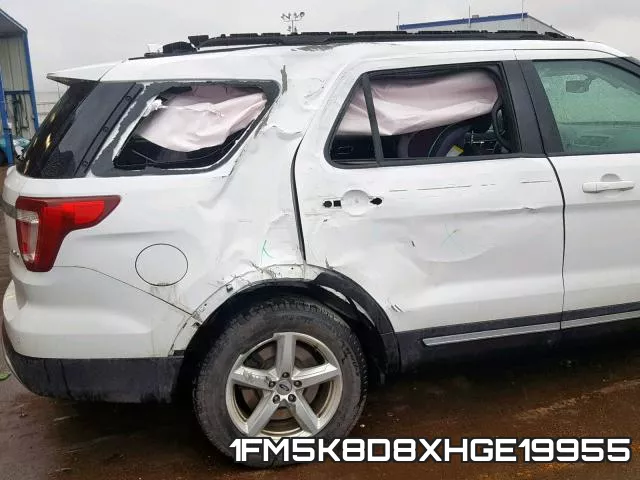 1FM5K8D8XHGE19955_9.webp