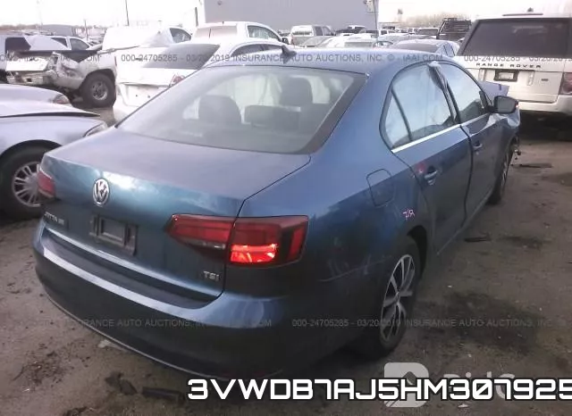 3VWDB7AJ5HM307925_4.webp