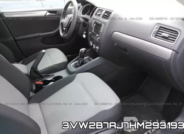 3VW2B7AJ7HM293193_5.webp