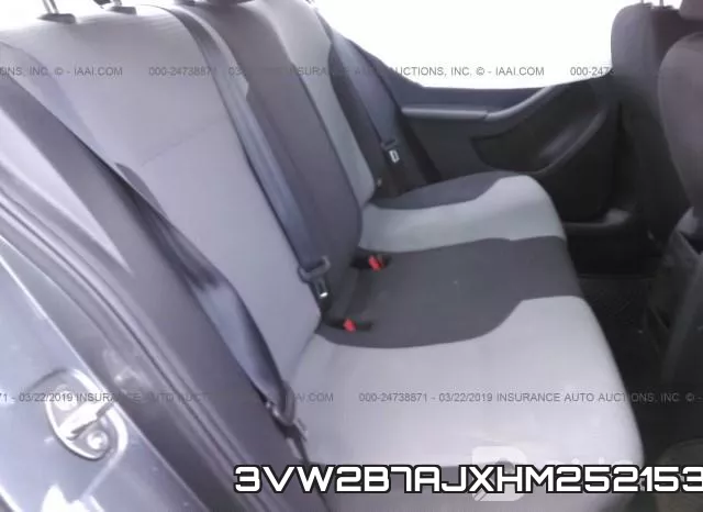 3VW2B7AJXHM252153_8.webp
