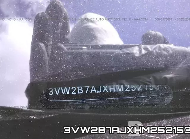 3VW2B7AJXHM252153_9.webp