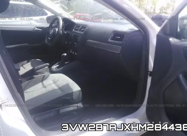 3VW2B7AJXHM284438_5.webp