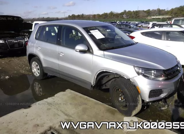 WVGAV7AX7JK000959_1.webp