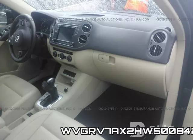 WVGRV7AX2HW500842_5.webp