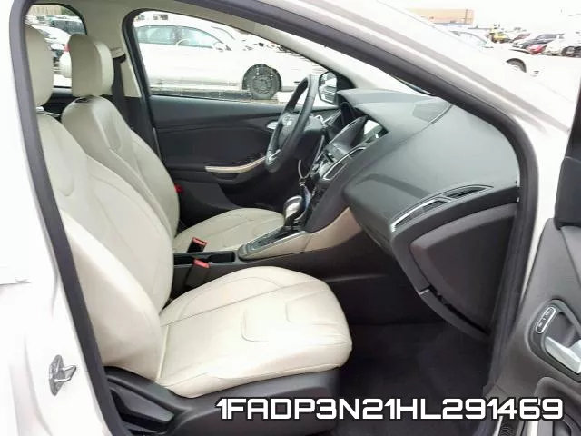 1FADP3N21HL291469_5.webp