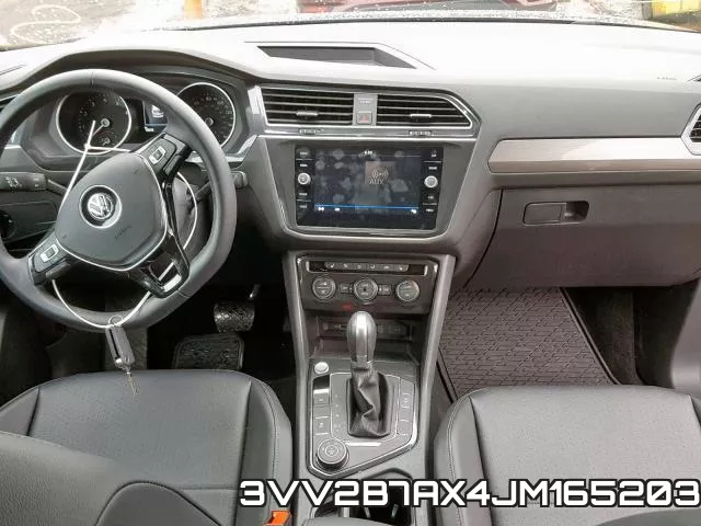 3VV2B7AX4JM165203_9.webp