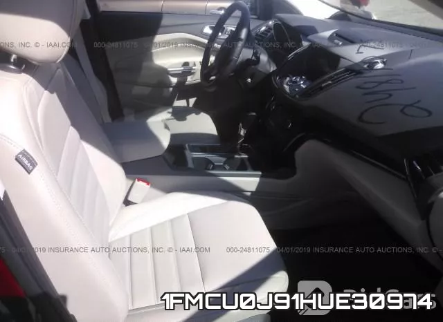 1FMCU0J91HUE30974_5.webp