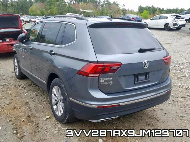 3VV2B7AX9JM123707_3.webp