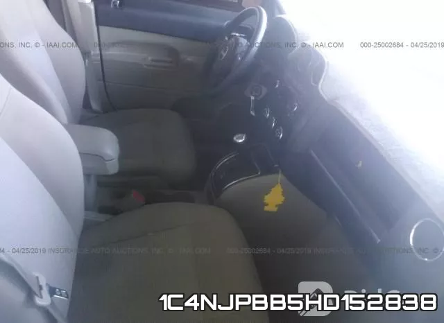 1C4NJPBB5HD152838_5.webp