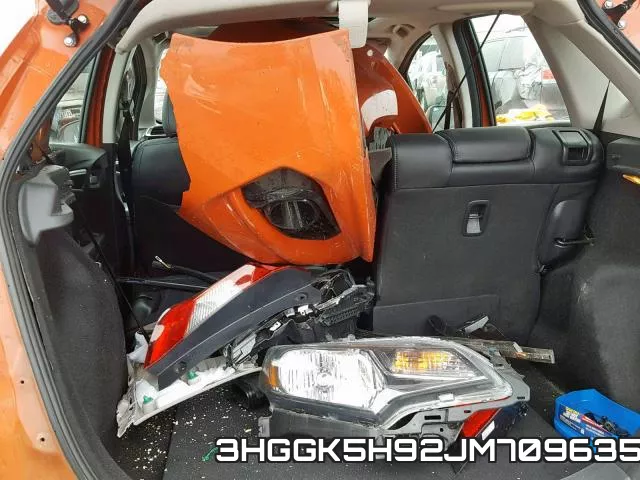 3HGGK5H92JM709635_9.webp