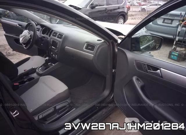 3VW2B7AJ1HM201284_5.webp