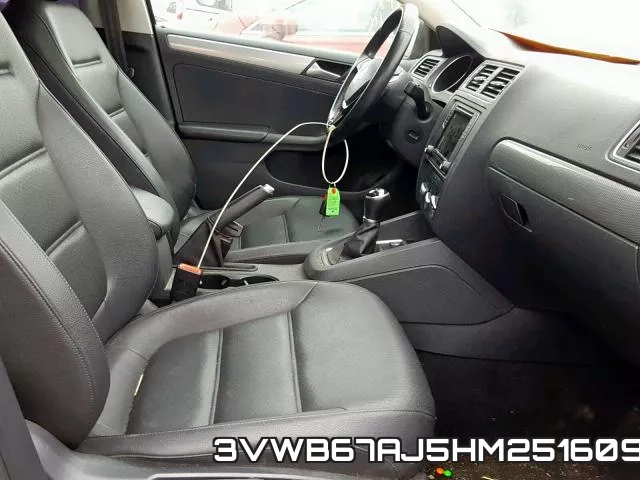 3VWB67AJ5HM251609_5.webp